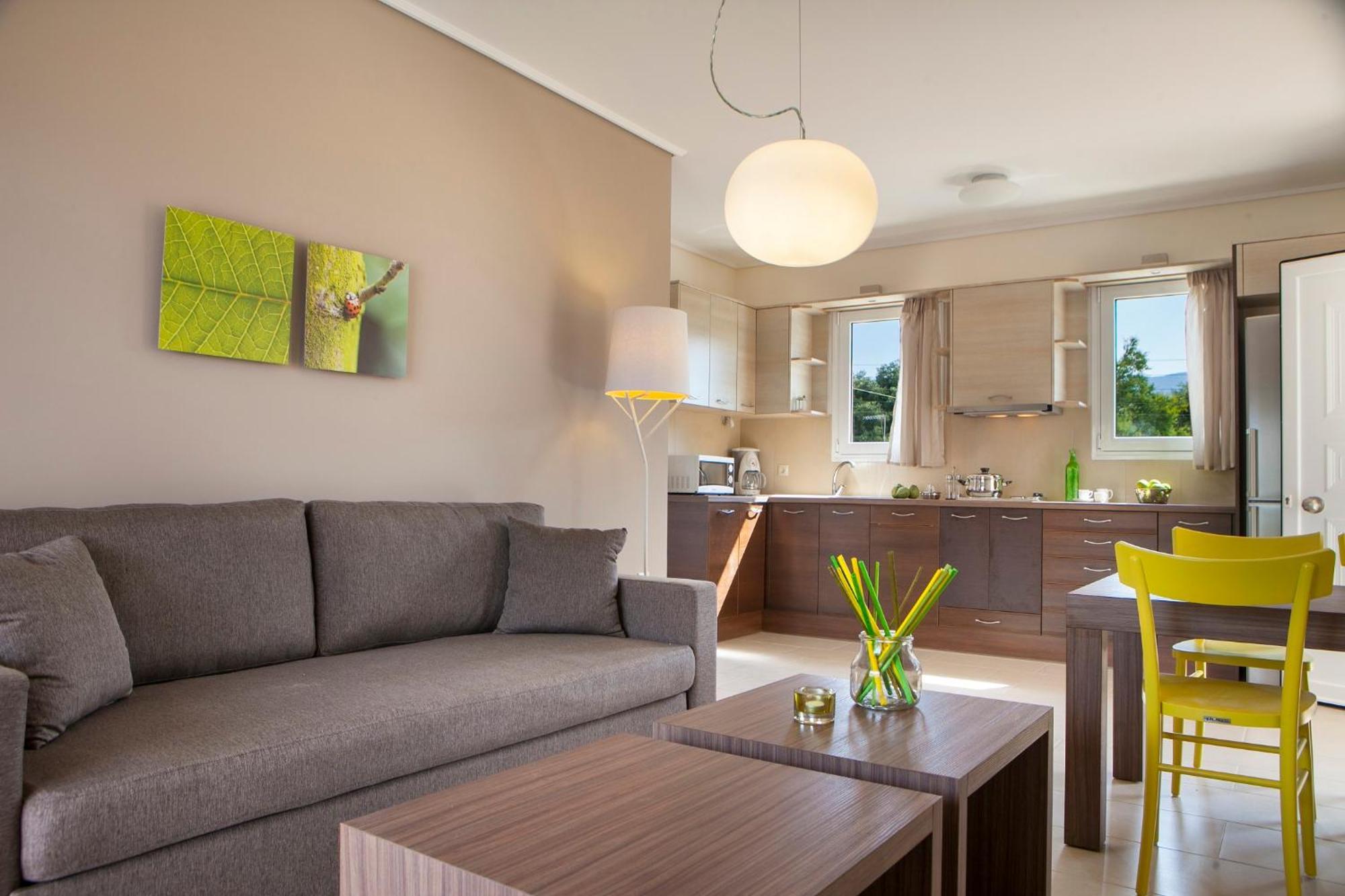Meliti Waterfront Suites Karavomylos Exterior photo